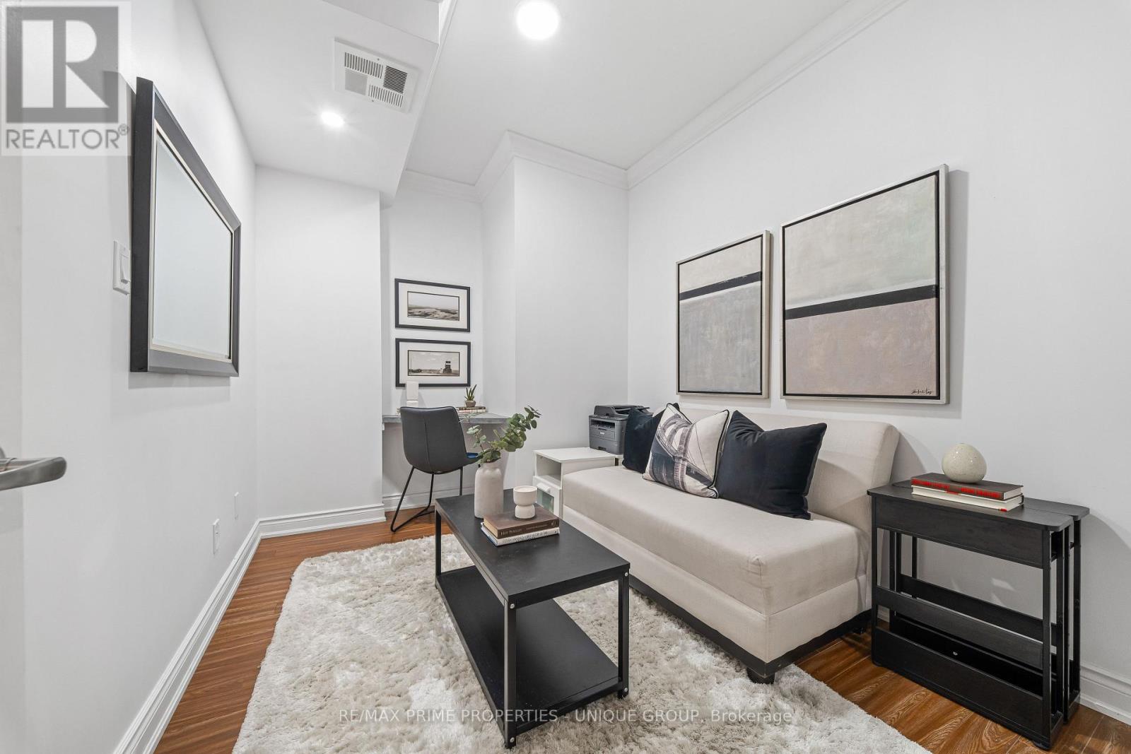 #202 2511 BLOOR STREET W - 38