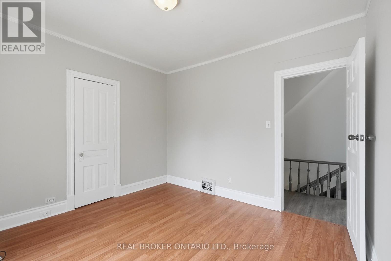 418 Main Street West — photo 27