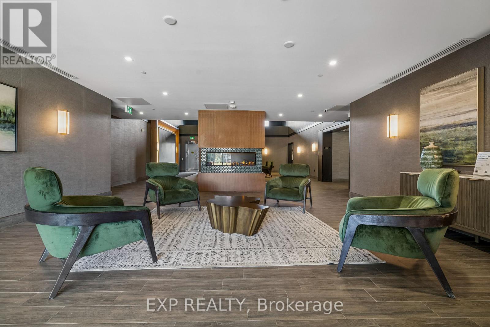 #1005 450 DUNDAS STREET E - 11