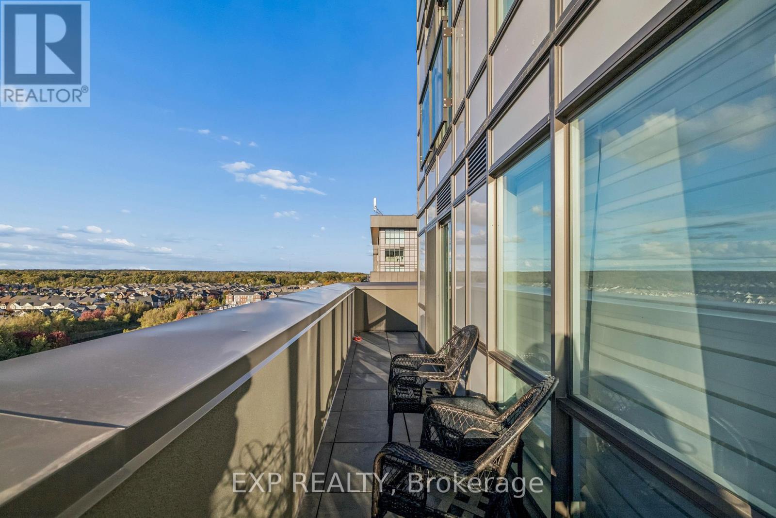 #1005 450 DUNDAS STREET E - 25