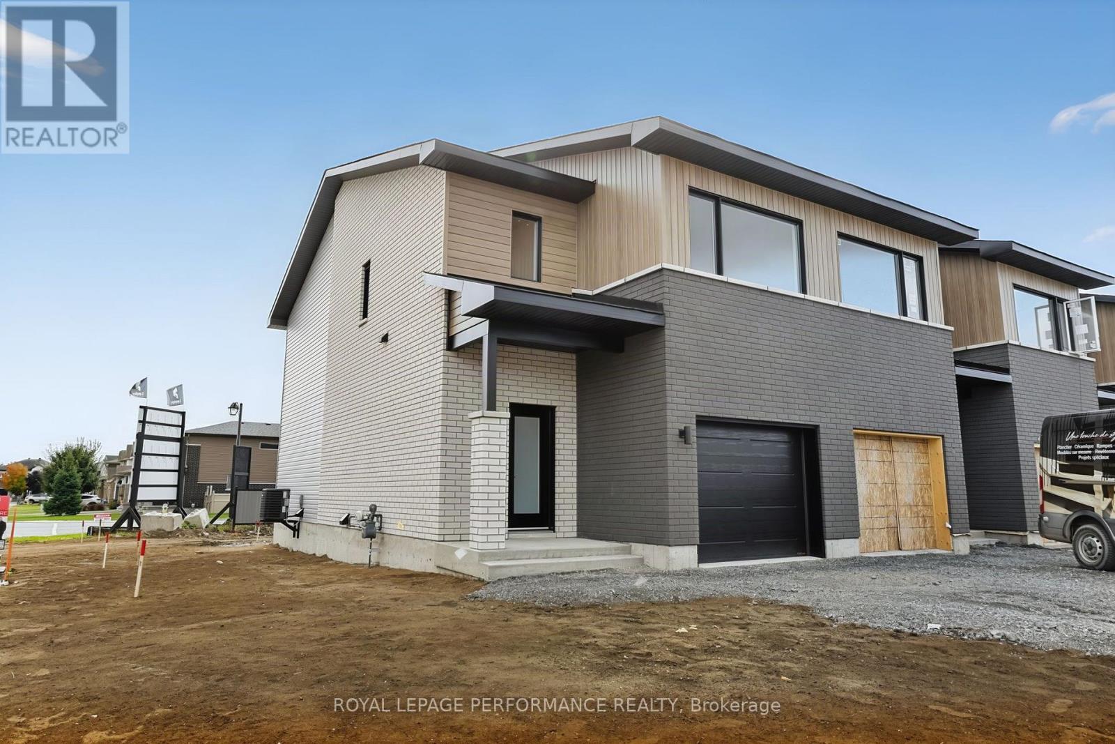 2412 GRAY CRESCENT - 2