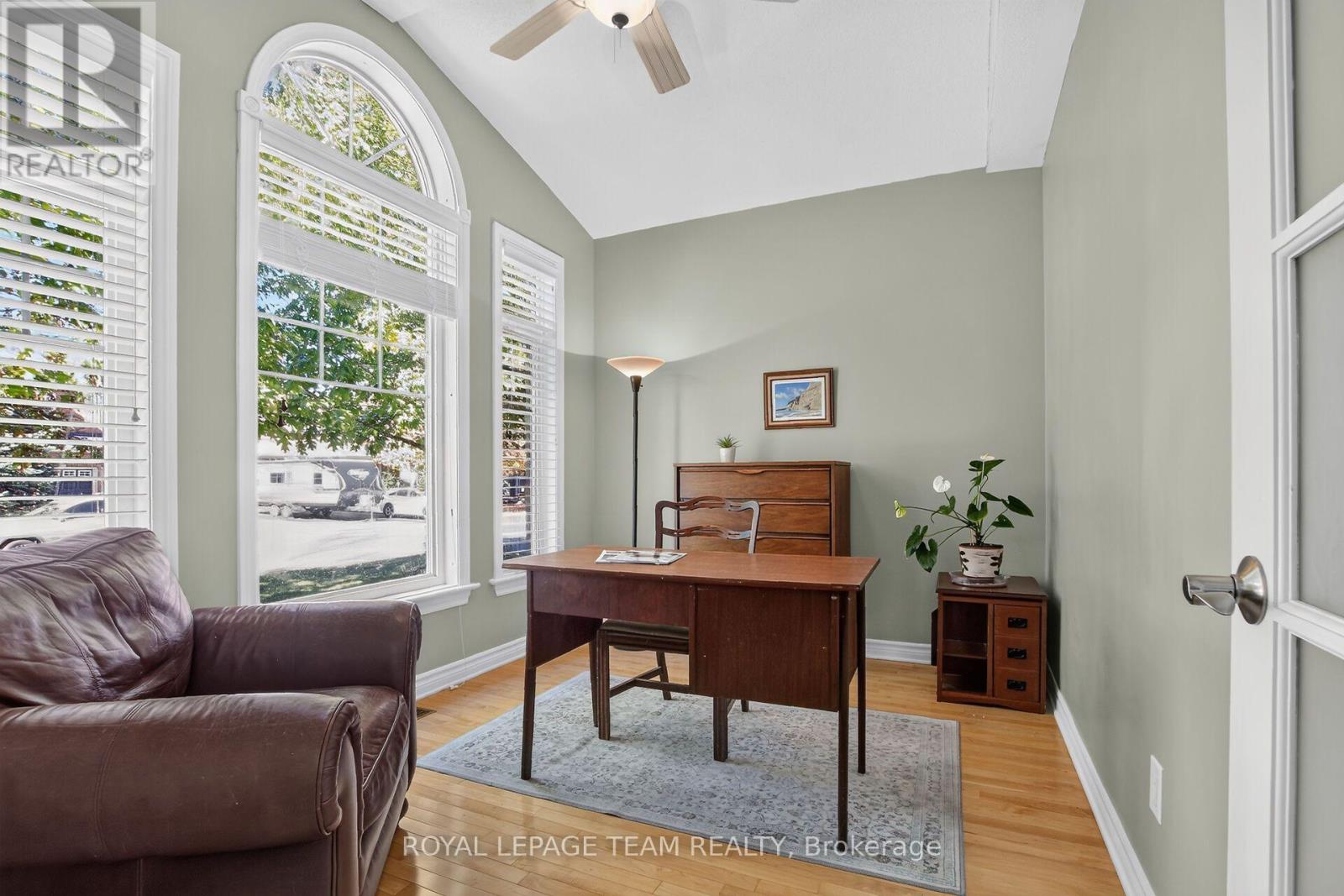 127 COYOTE CRESCENT - 14