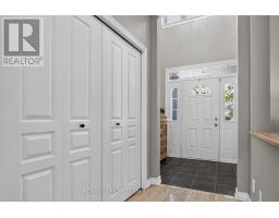 Family room - 127 Coyote Crescent, Ottawa, ON K2S2G5 Photo 12