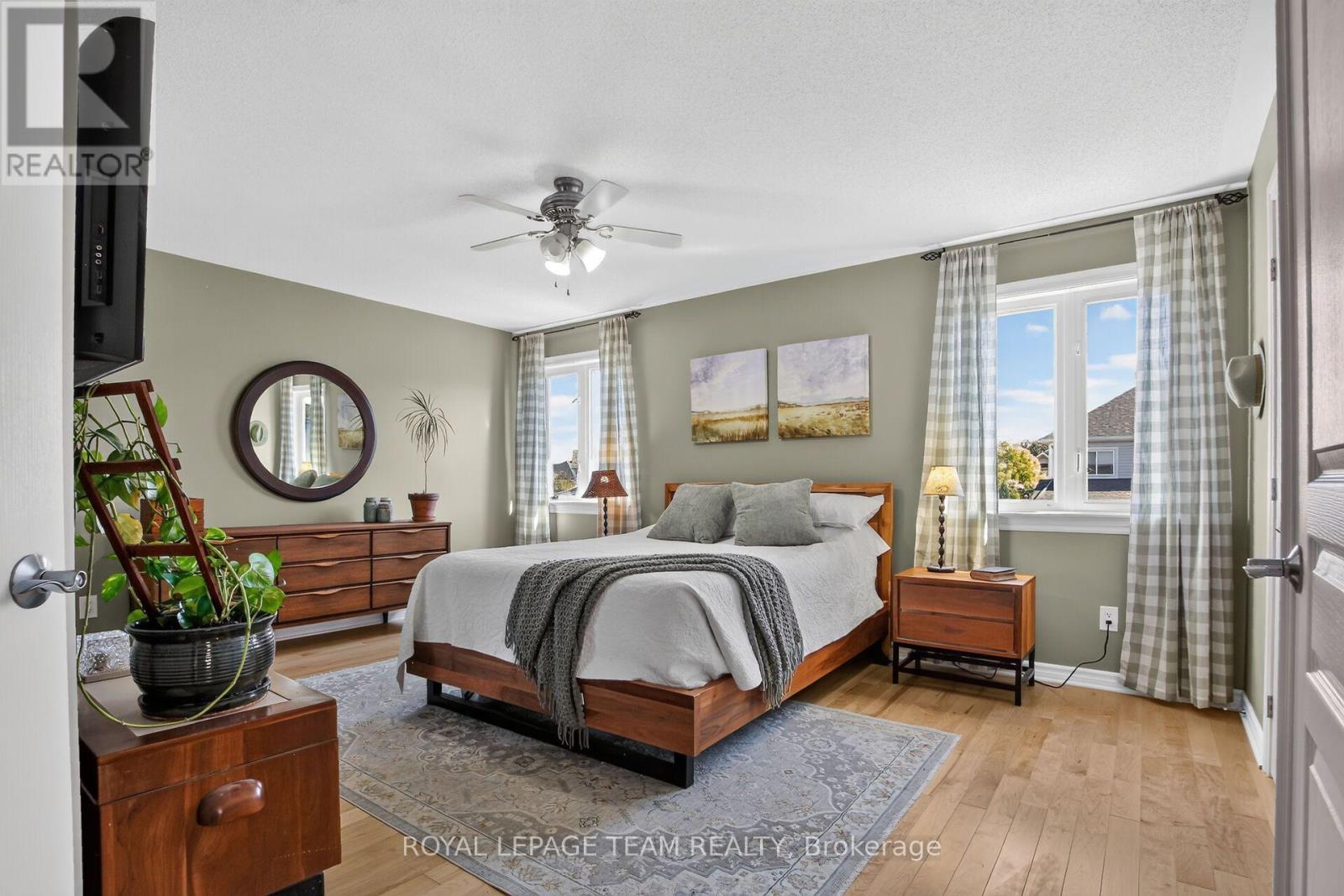 127 COYOTE CRESCENT - Image 28