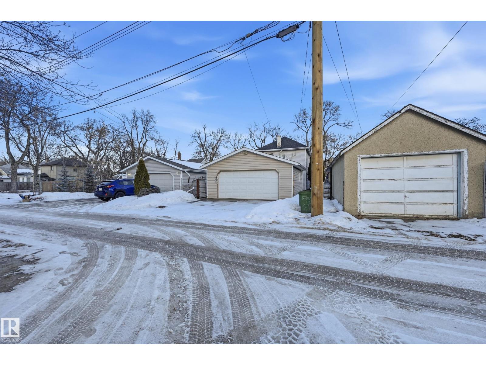 10656 93 ST NW - 51