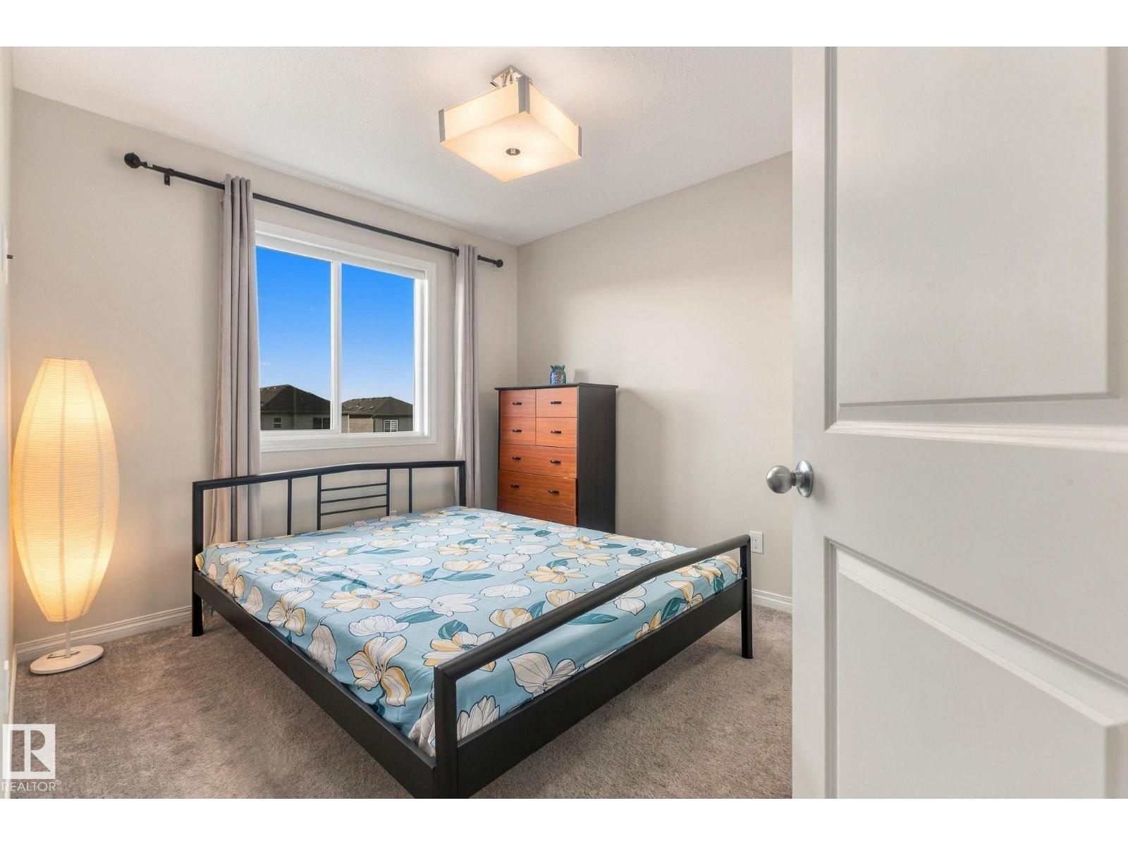 2214 54 ST SW - 37
