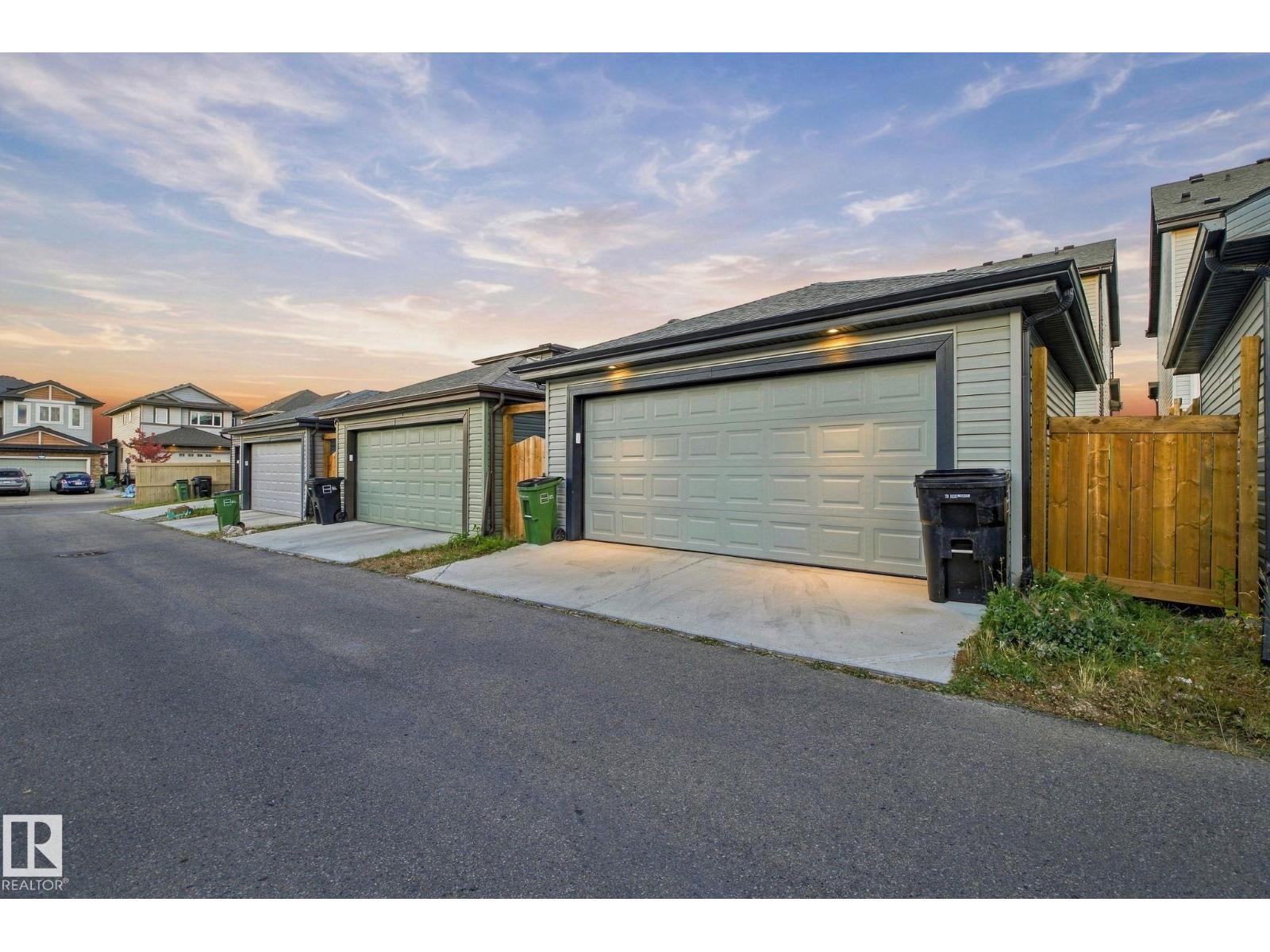 2214 54 ST SW - 44