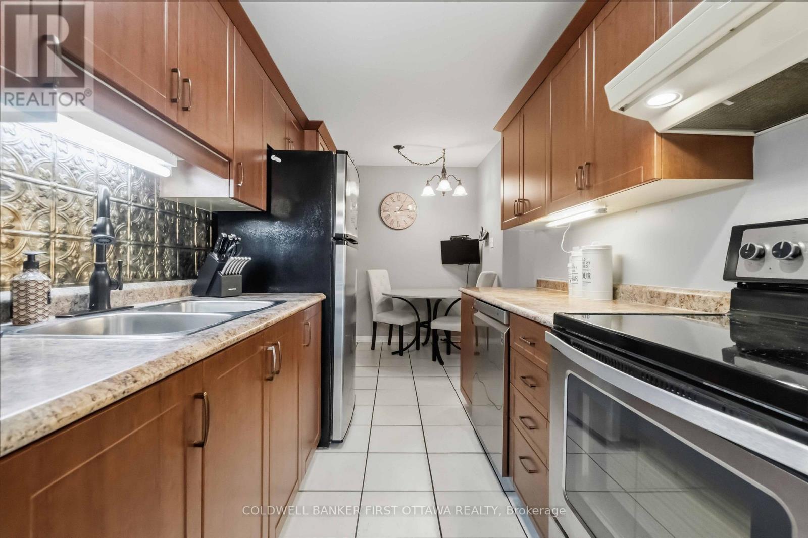 593 CANOTIA PLACE, Ottawa — photo 12