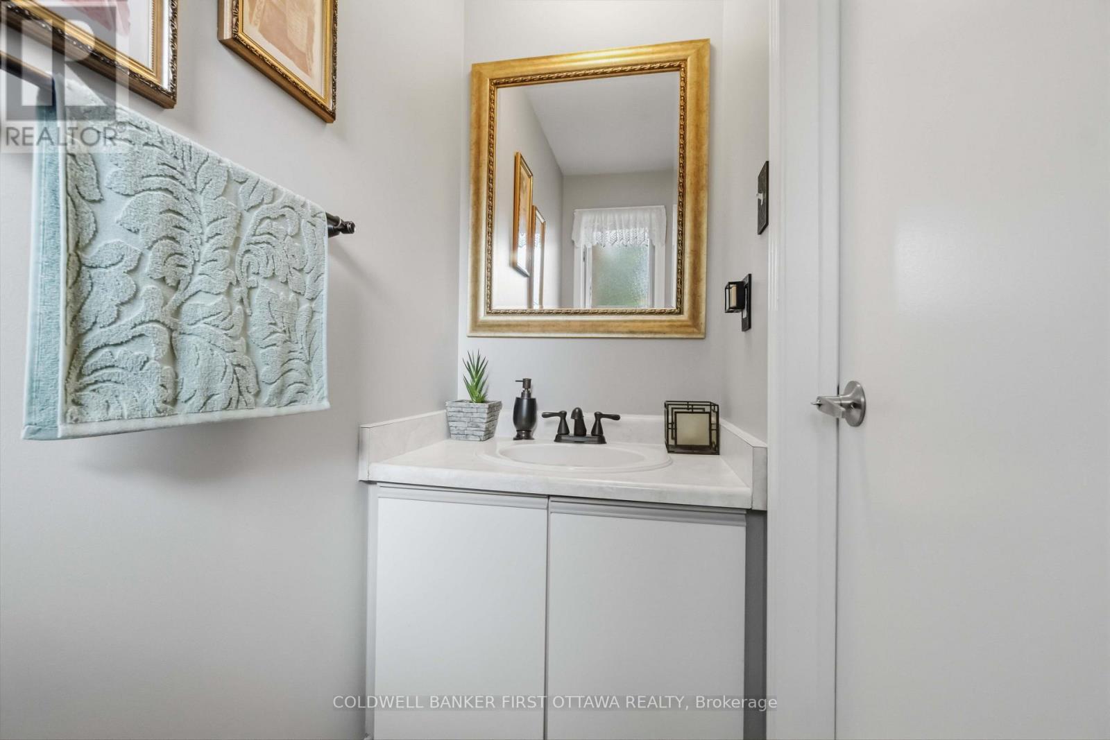 593 Canotia Place — photo 17
