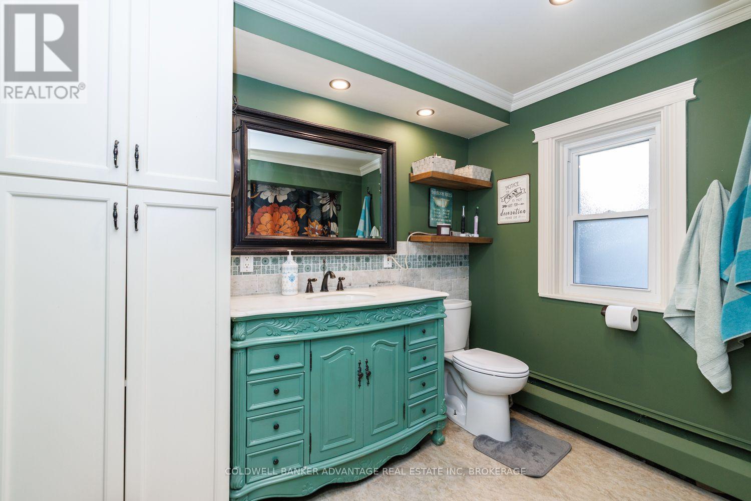 3695 HERSHEY STREET - 23