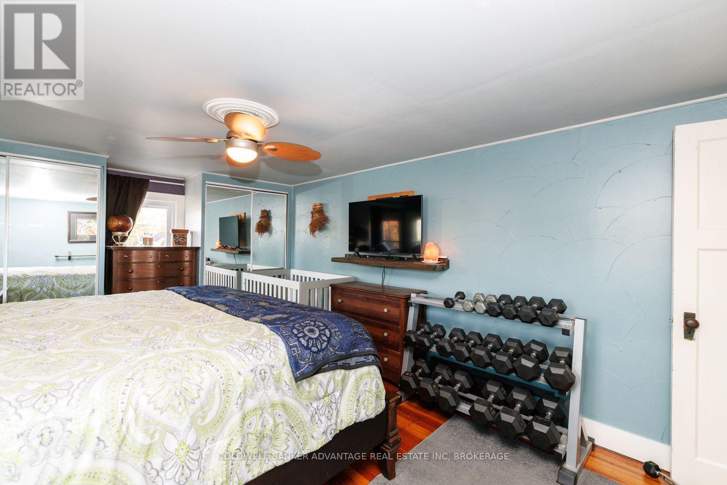 3695 HERSHEY STREET - 35