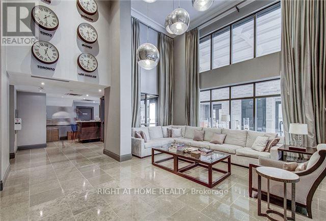 #1606 35 HAYDEN STREET - 32