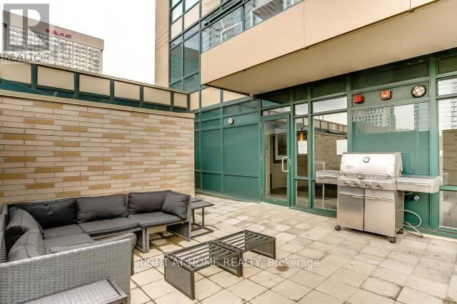 #1606 35 HAYDEN STREET - 36
