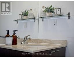 1606 - 35 Hayden Street, Toronto, ON M4Y3C3 Photo 12