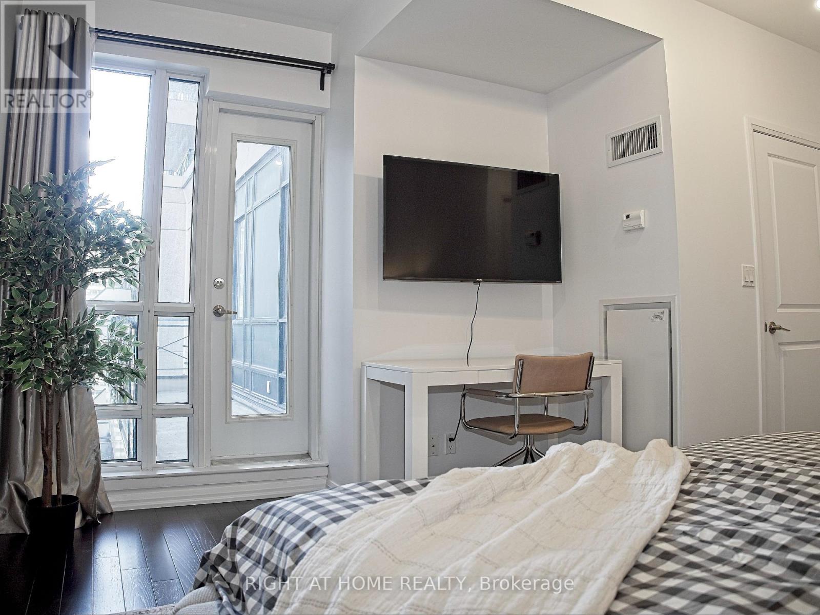 1606 - 35 HAYDEN STREET, Toronto (Church-Yonge Corridor) — photo 6