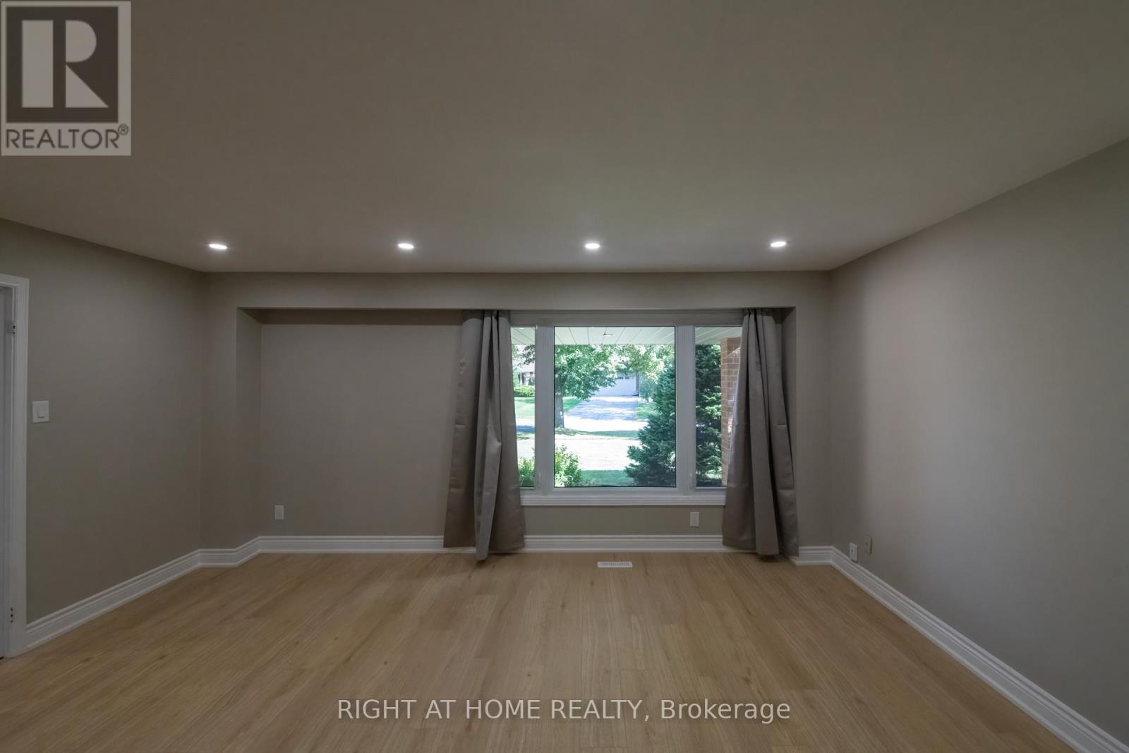 83 ANSTEAD CRESCENT, Ajax (South West) — photo 4