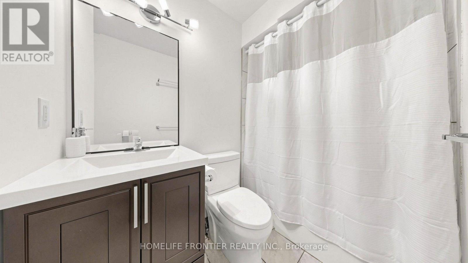 544 Jack Giles Circle, Newmarket, ON photo 26