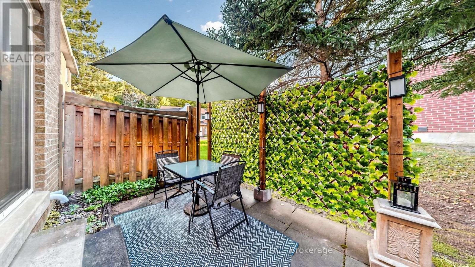 544 Jack Giles Circle, Newmarket, ON photo 36