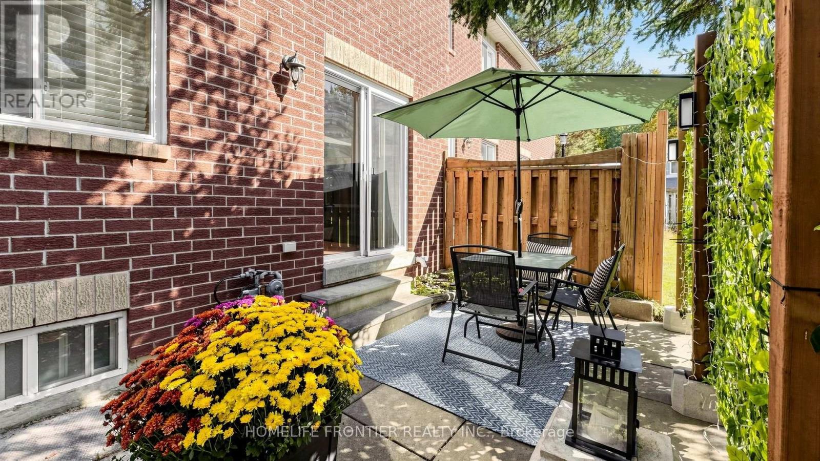 544 Jack Giles Circle, Newmarket, ON photo 38