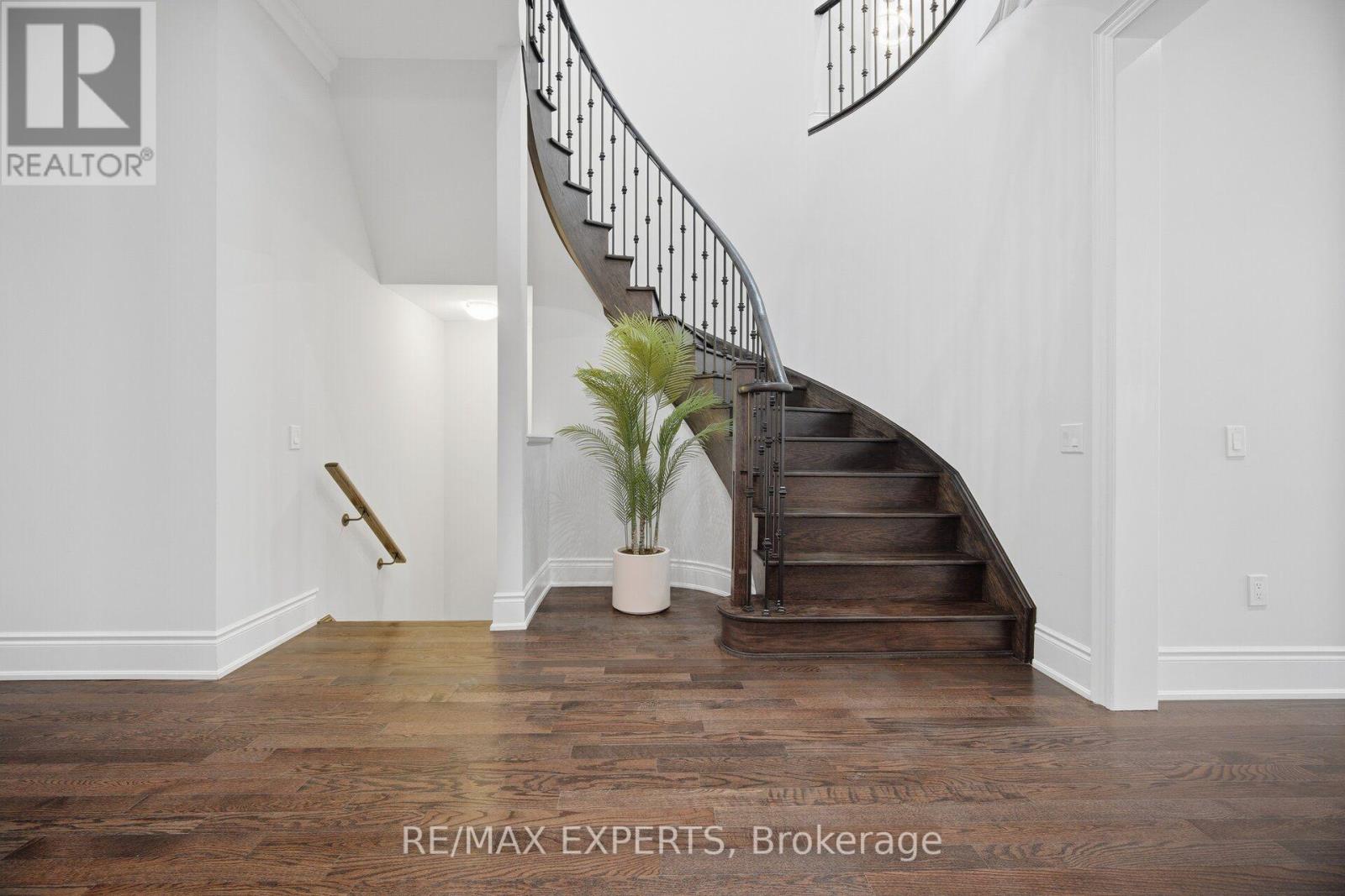 91 WOODGATE PINES DRIVE - 27