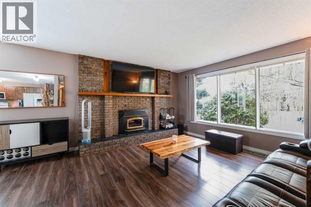 680 Wallace Drive - 3