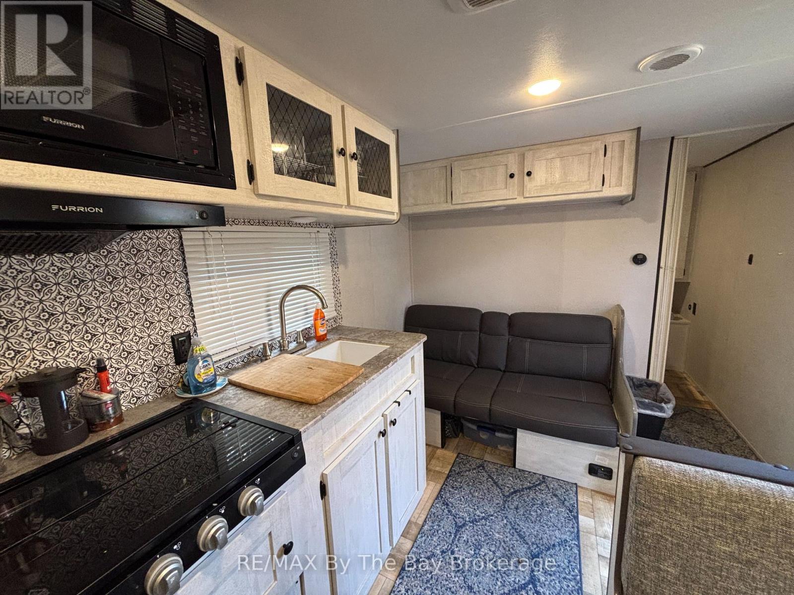 242 - 85 THEME PARK DRIVE, Wasaga Beach — photo 10