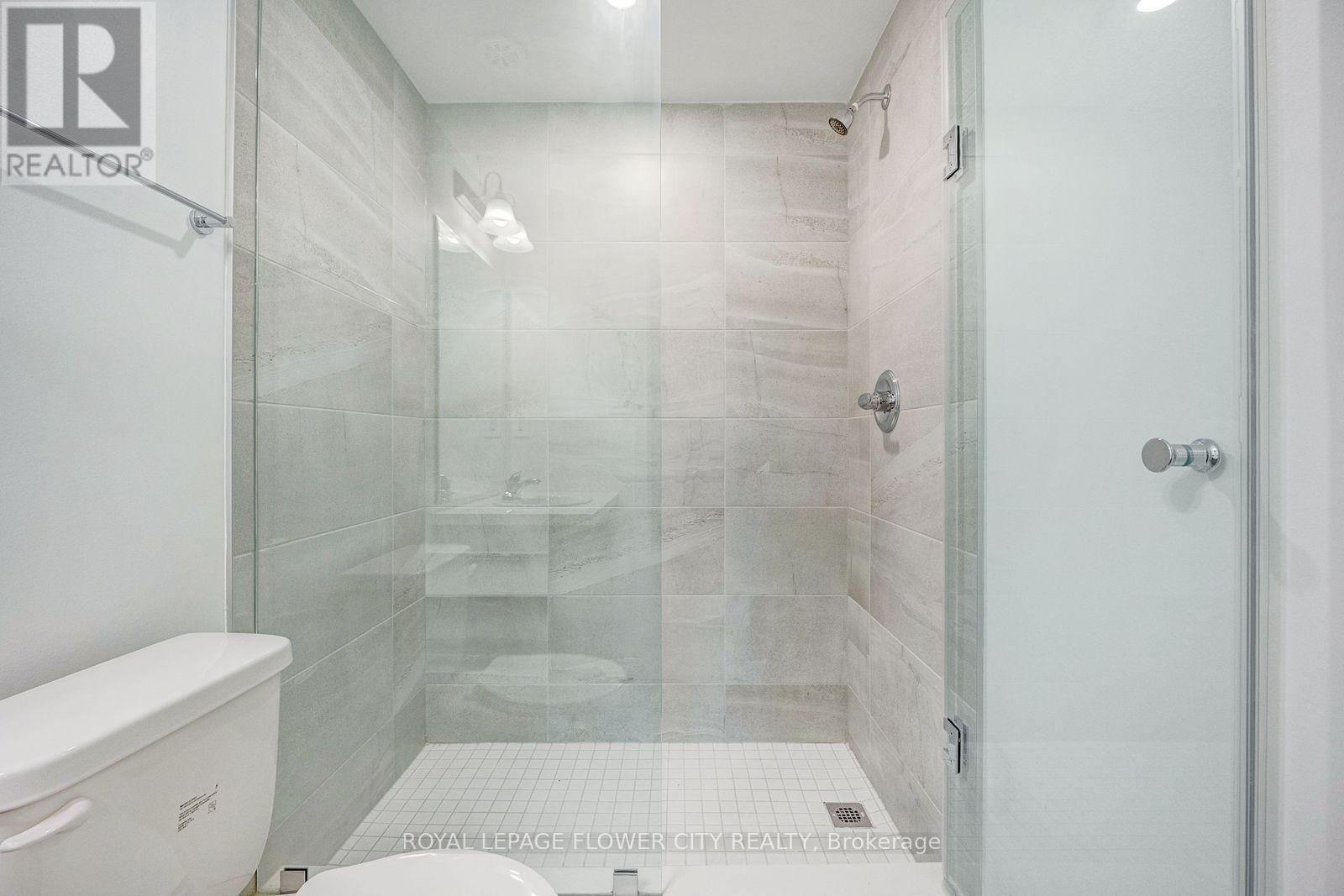 65 Romilly Avenue — photo 33