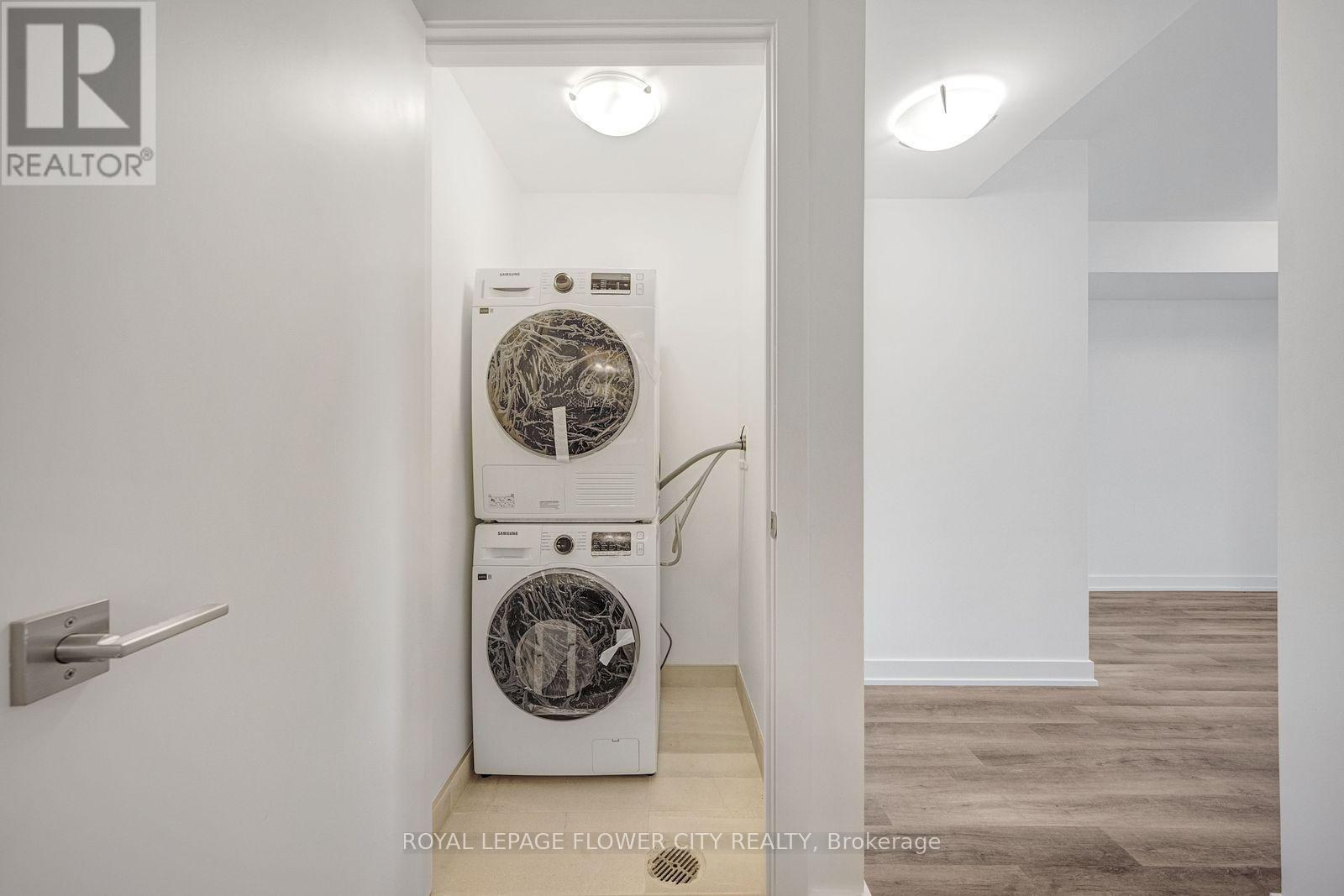 65 Romilly Avenue — photo 40