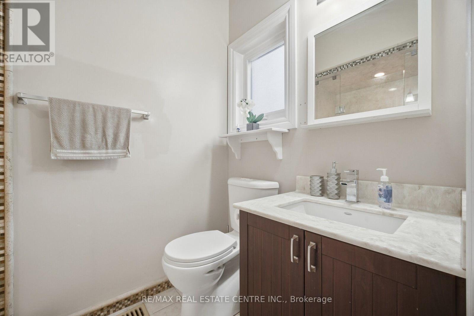 19 Amberdale Court, Caledon, ON photo 24