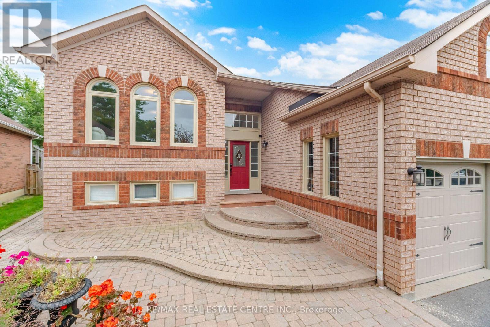 19 AMBERDALE COURT, Caledon — photo 3