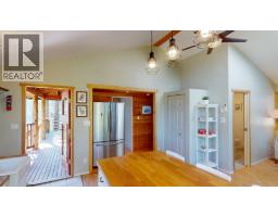 4318 Port Washington Road, Pender Island, BC V0N2M1 Photo 6