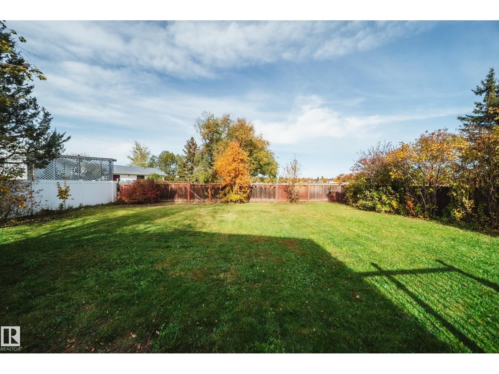 11720 158 AV NW - 3