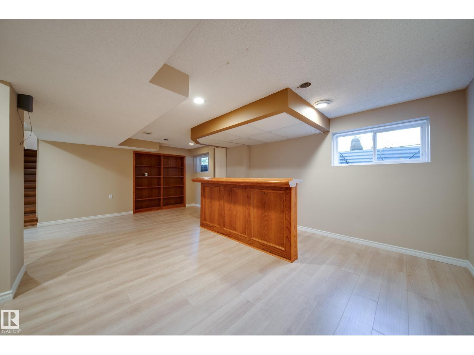 11720 158 AV NW - 53