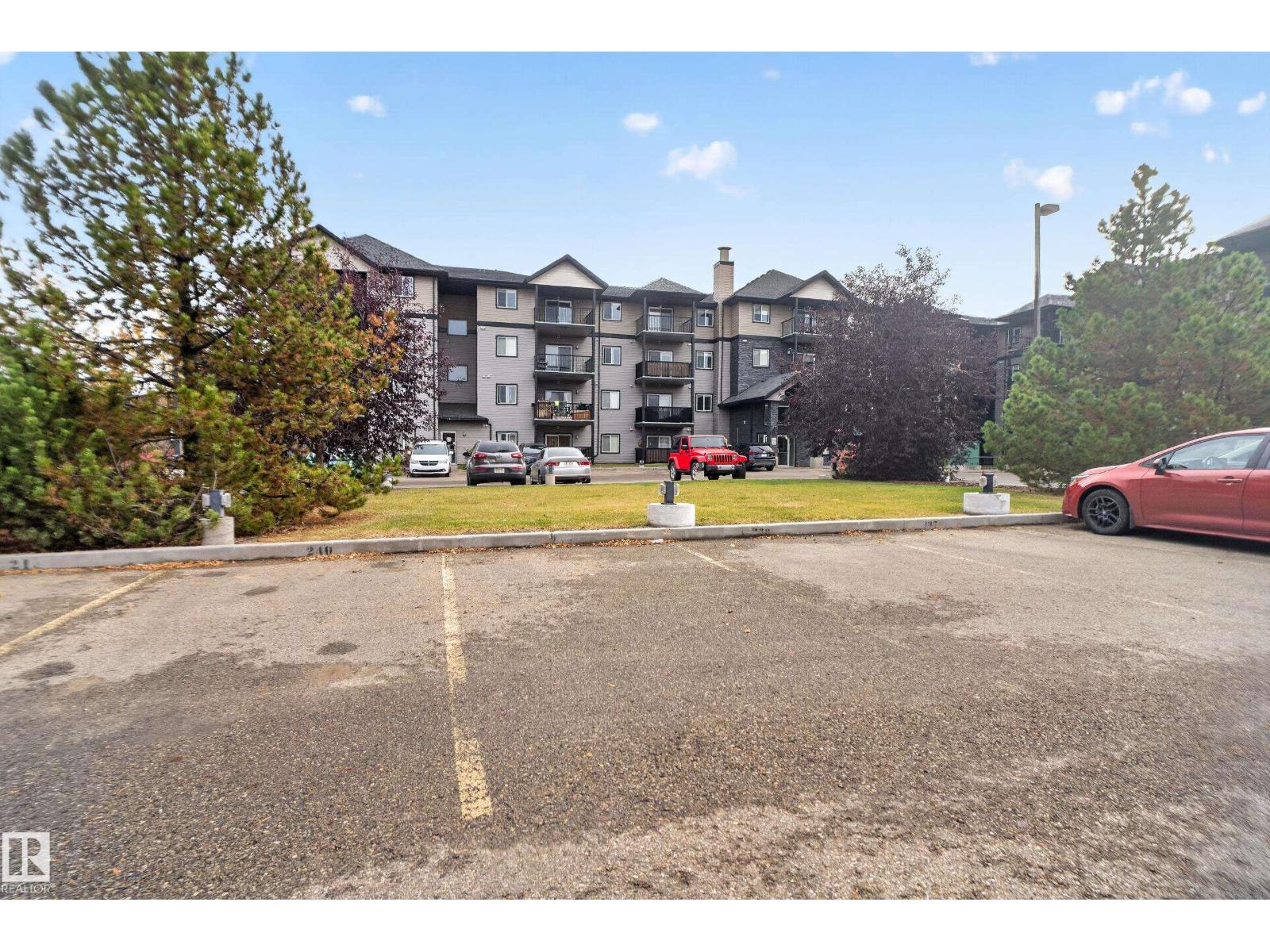 #401 14808 125 ST NW - 27