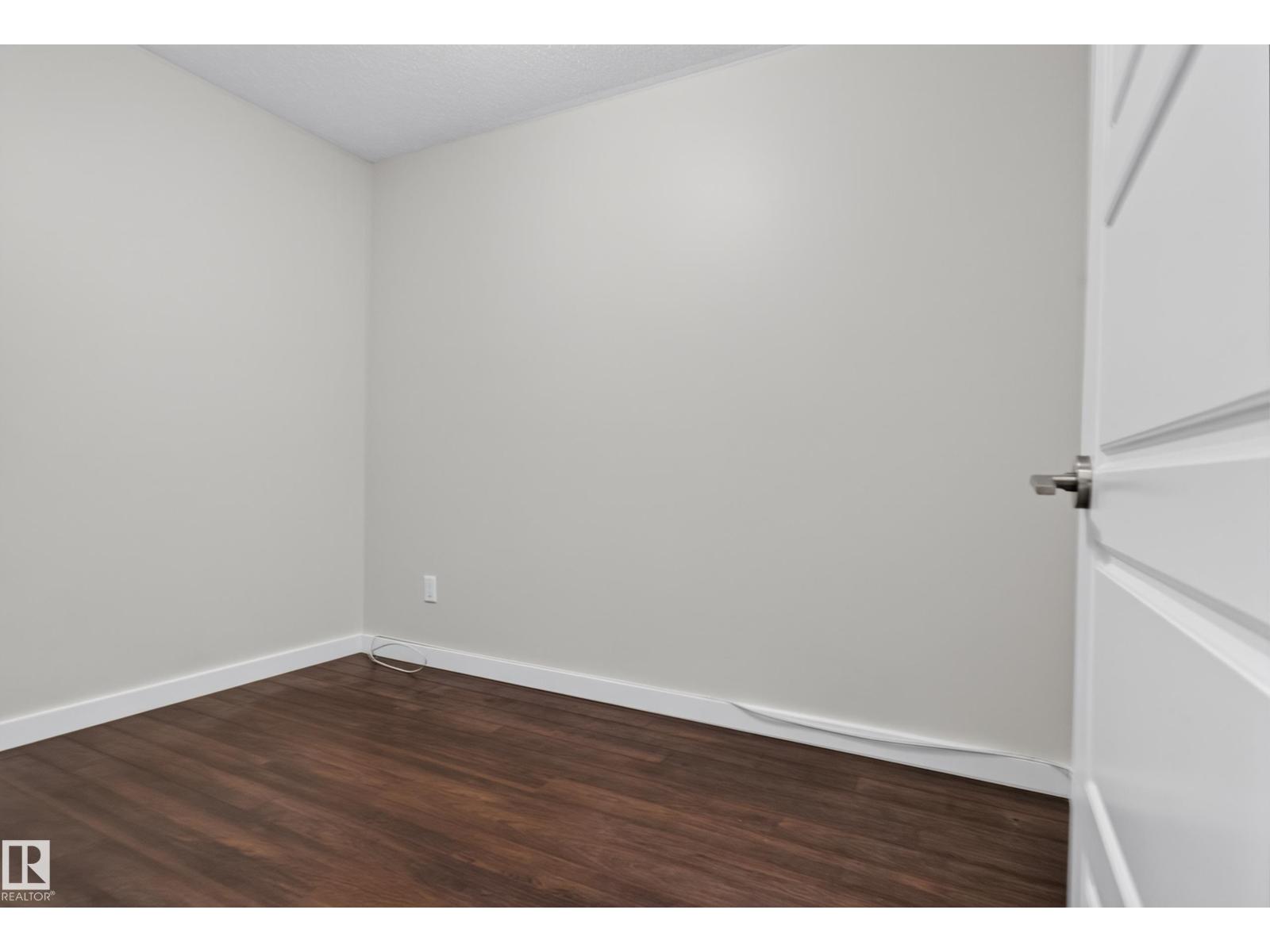 #401 14808 125 ST NW photo 18