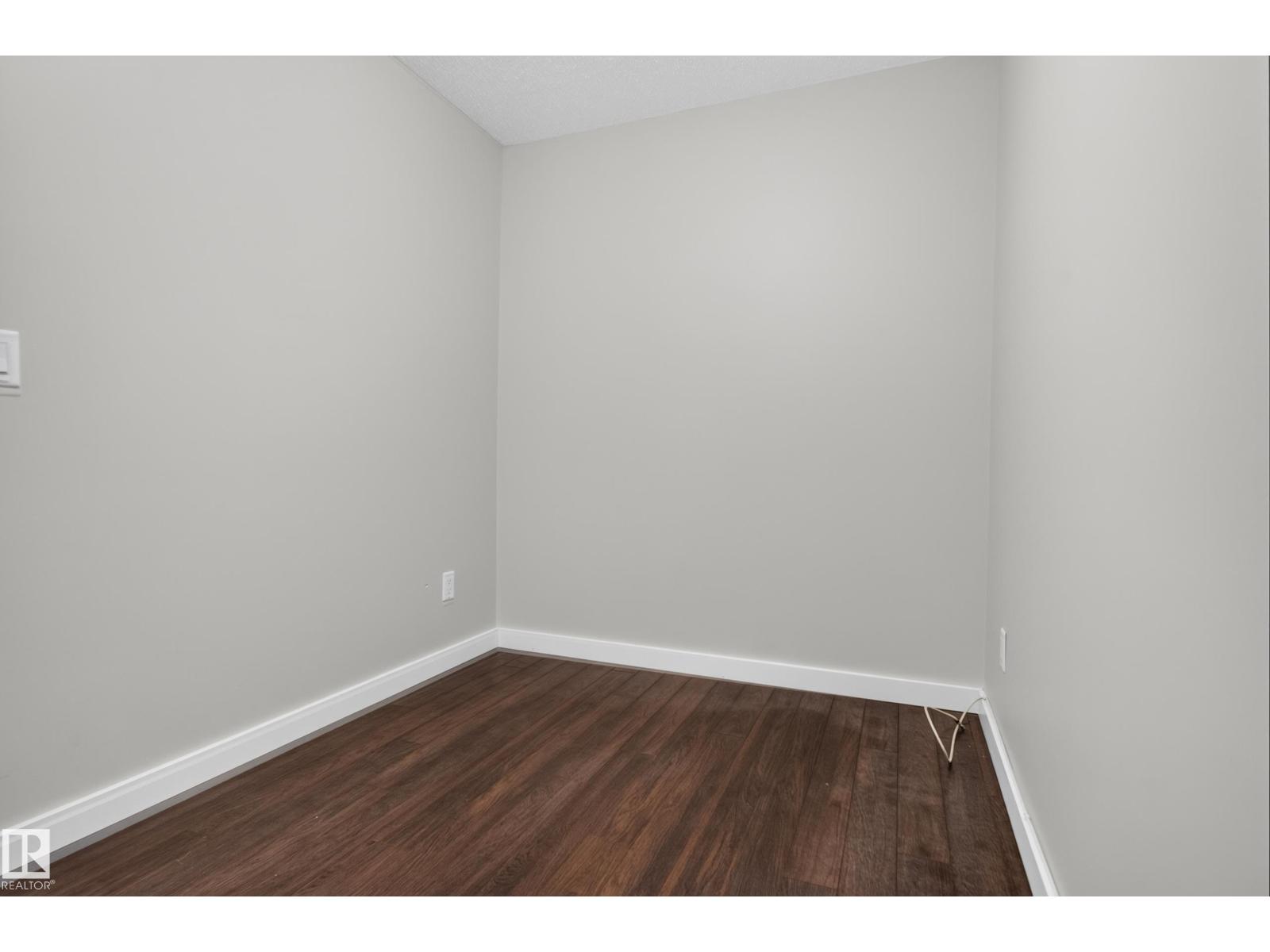 #401 14808 125 ST NW photo 19