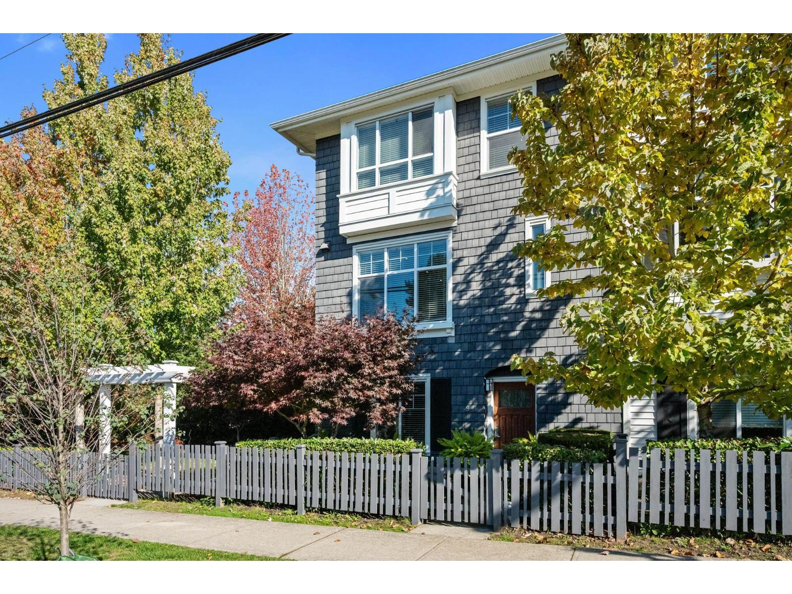 9 2550 156 STREET, Surrey - Image 1