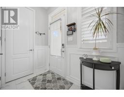 Bathroom - 33 Klemscott Road, Brampton, ON L7A0P5 Photo 6