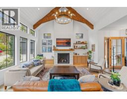 Full bathroom - 2475 Maquinna Road, Kelowna, BC V1W2R9 Photo 9