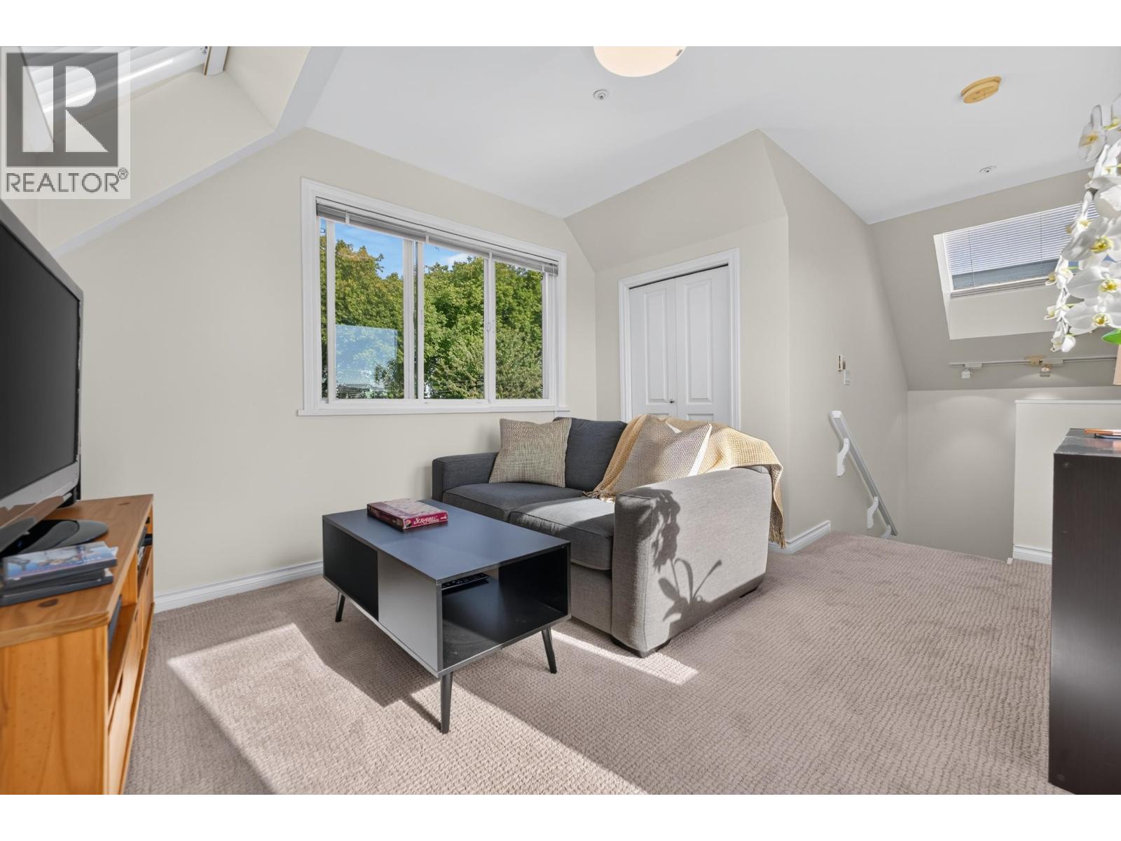 Photo of 135 E 43RD AVENUE 36