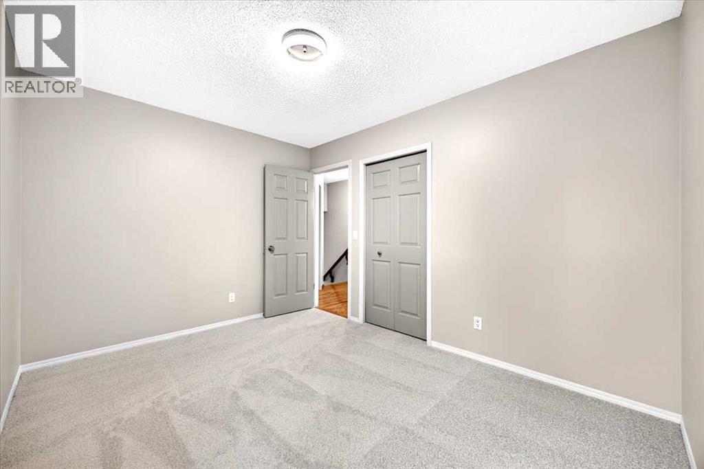 26 Evergreen Terrace SW - 31