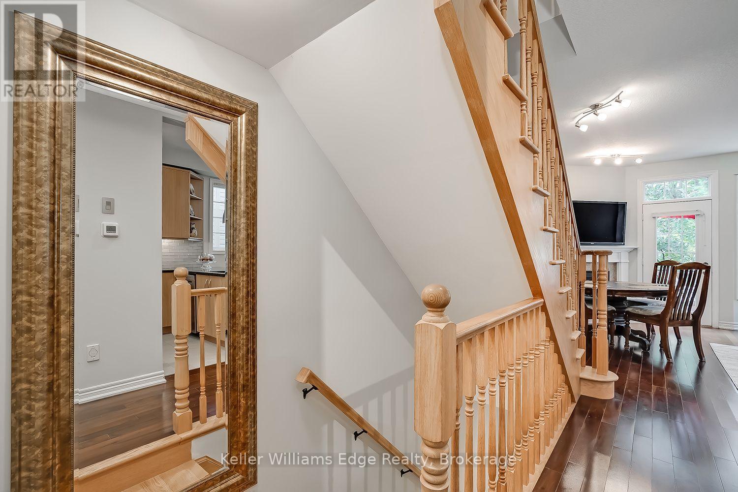 46 SUNNYCROFT COURT W, Hamilton (Waterdown) — photo 8