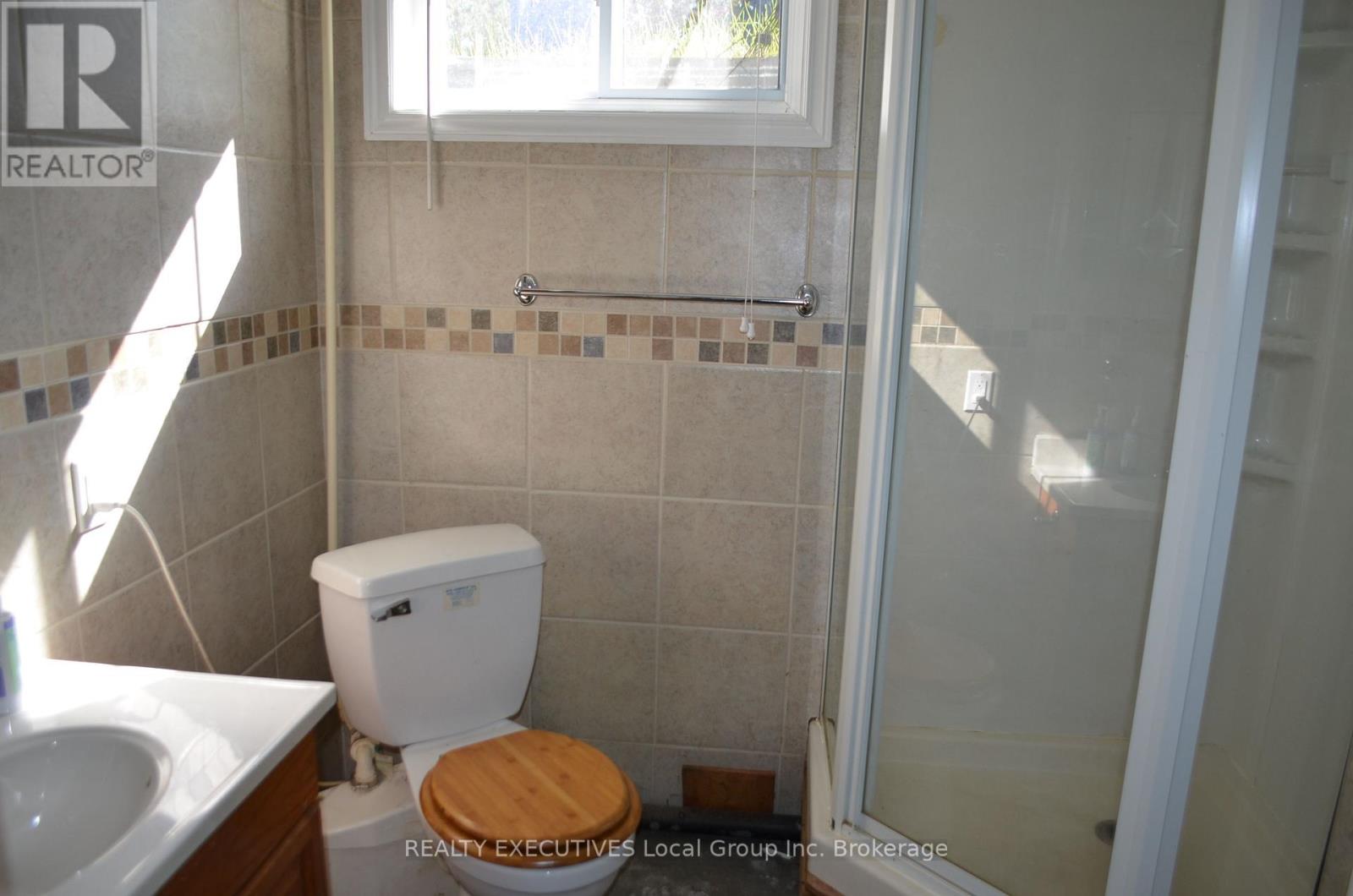 125 OTTAWA AVENUE - Image 41