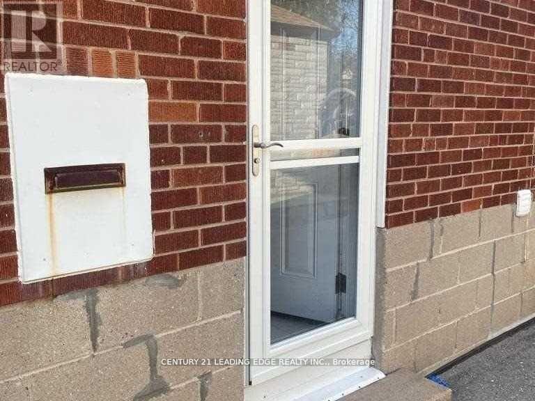 BSMT - 27 IONVIEW DRIVE, Toronto (Ionview) — photo 2