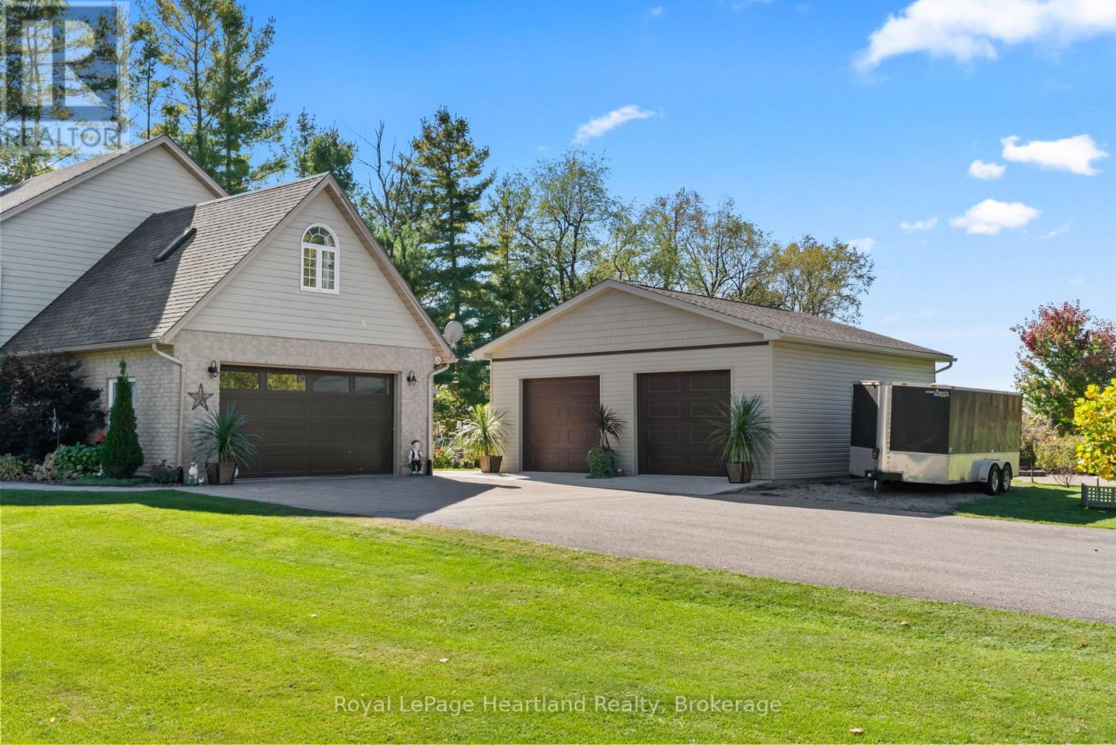2044 ALMA STREET S - 5