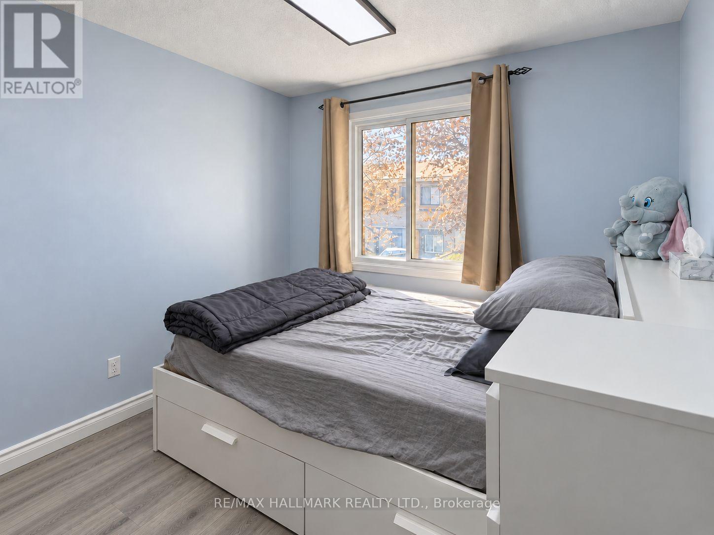 81 Hansen Road North — photo 13