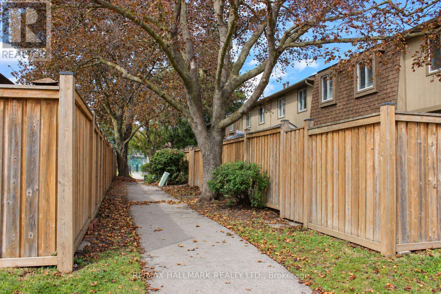 81 Hansen Road North — photo 24