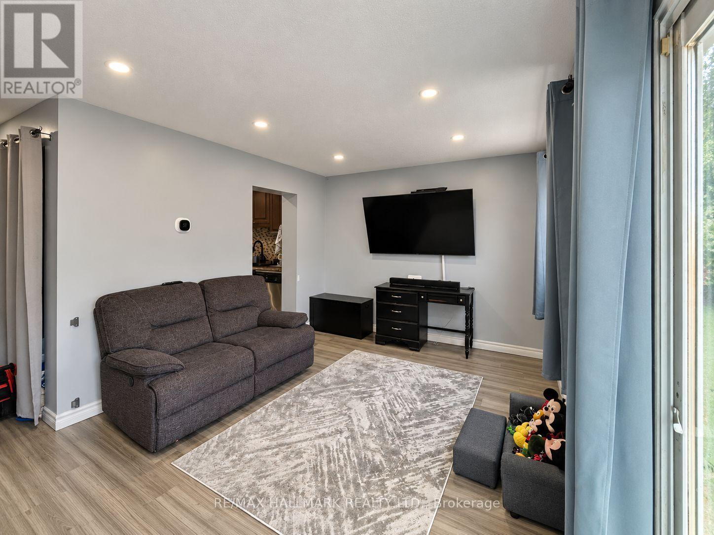 98 - 81 HANSEN ROAD N, Brampton (Madoc) — photo 3