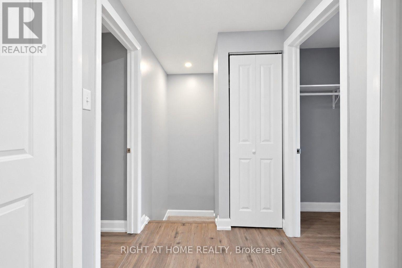 #159 2050 UPPER MIDDLE ROAD - 14