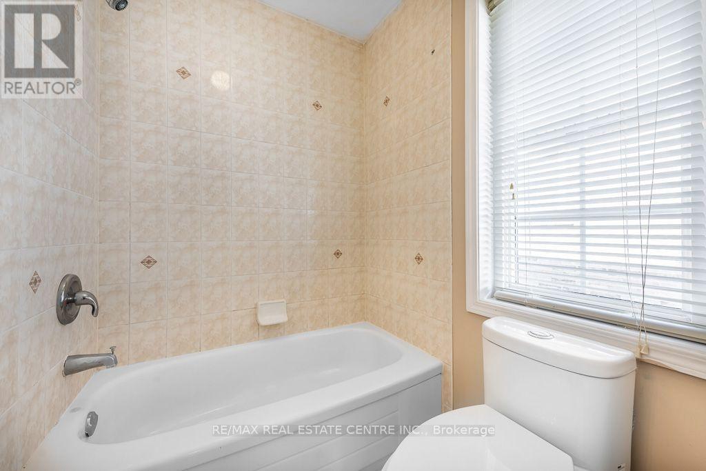 3696 WATERFALL CRESCENT - 24